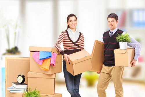 Local removals service supporting a home relocation in Canary Wharf area
