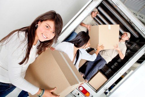Booking a moving truck in Docklands for home or office moves